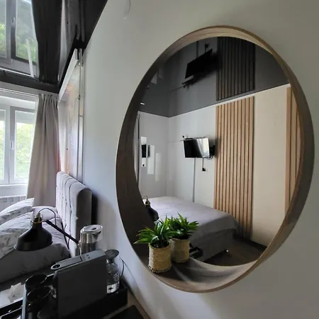 Luxury Square 2214 *