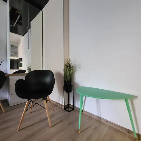 Luxury Square 2214 *