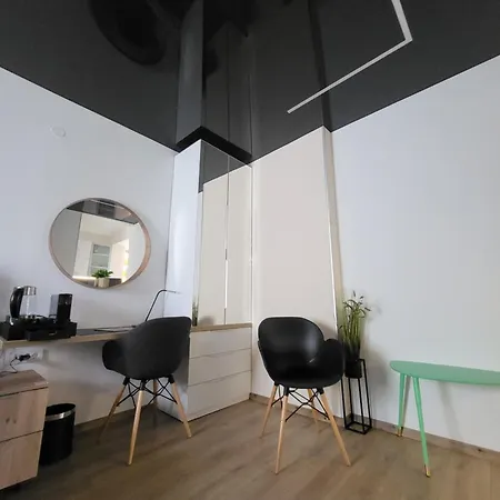 Апартаменты Luxury Square 2214 *