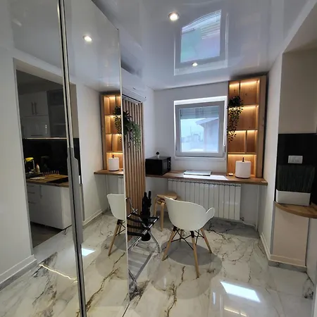 Апартаменты Luxury Square 2214 Белград