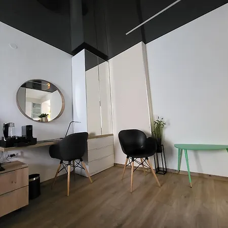 Апартаменты Luxury Square 2214 *