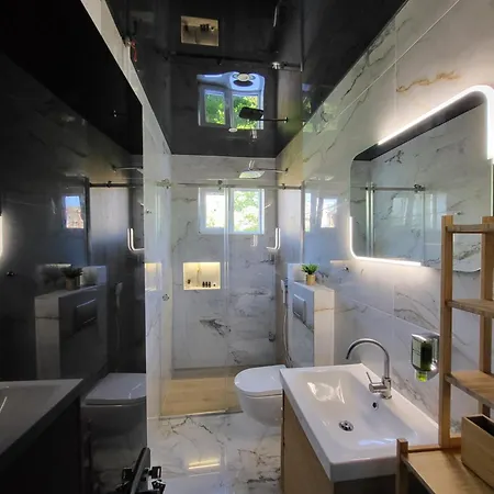 Luxury Square 2214 아파트