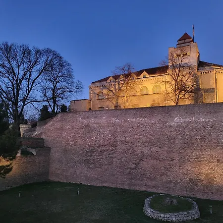 Luxury Square 2214 * 베오그라드