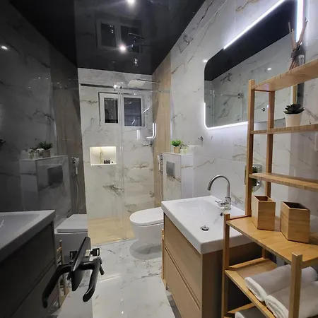 Апартаменты Luxury Square 2214