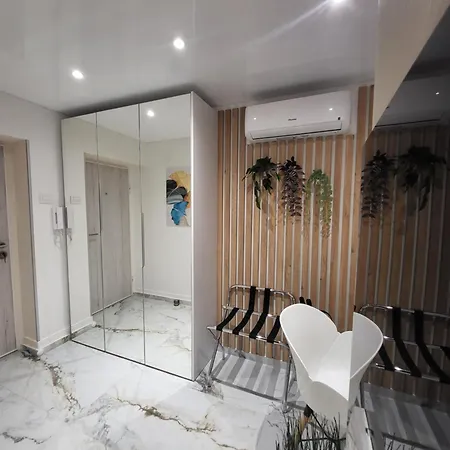 Luxury Square 2214 베오그라드