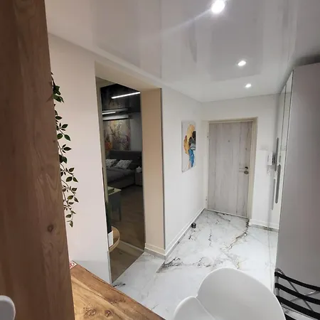 Апартаменты Luxury Square 2214